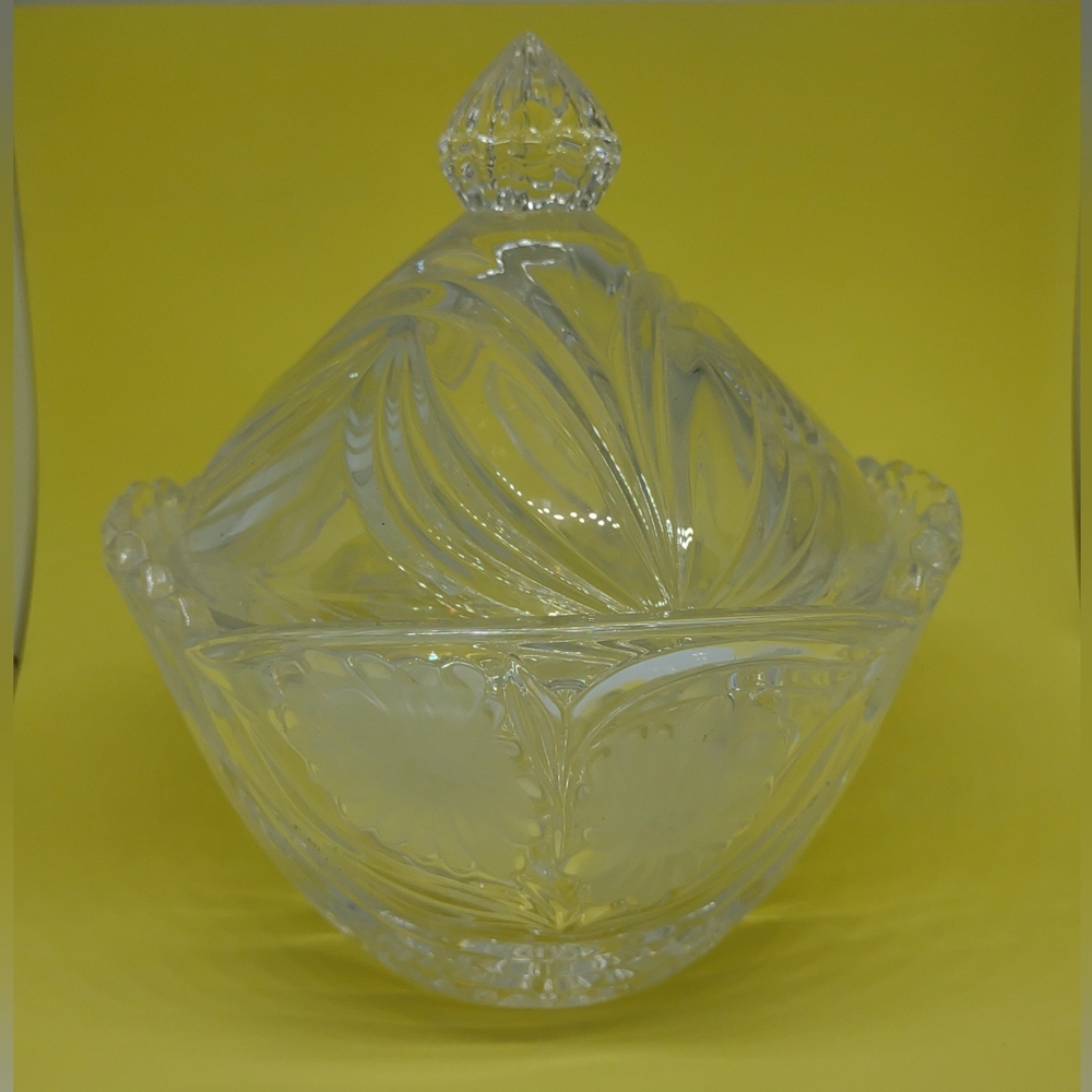 Bohemian Czech Republic 24% Lead Crystal Hand Cut Sweet Dish w/ Flower design